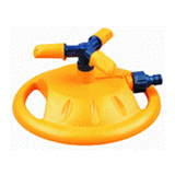 STATIONARY-SPRINKLER-WITH-3-ROTATING-ARMS